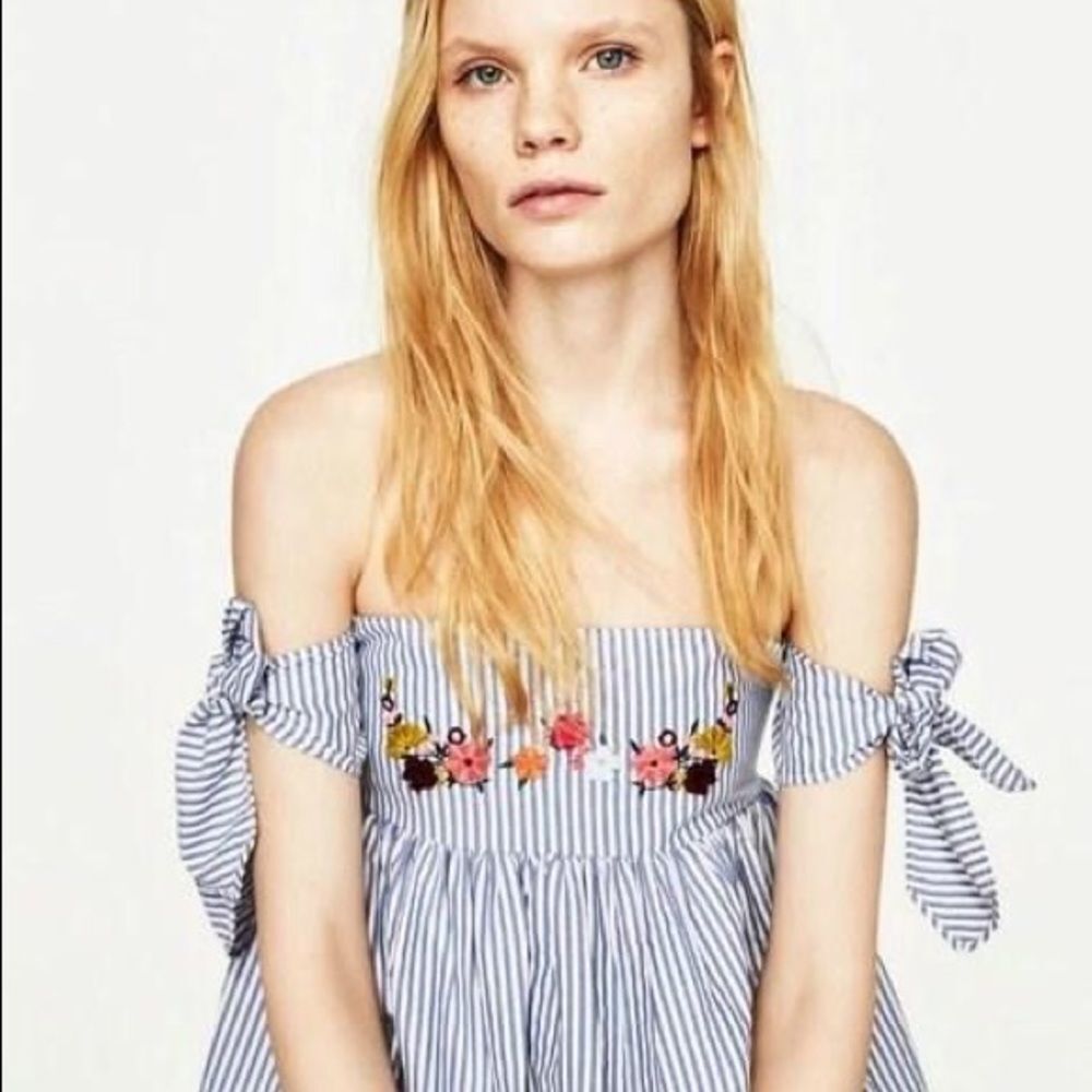 ✨TRAFALUC OFF SHOULDER STRIPED EMBROIDERY TOP✨ - Picture 5 of 8